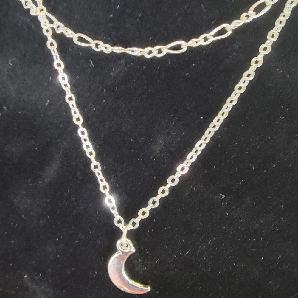 Layered Necklace - Picture 2 of 3